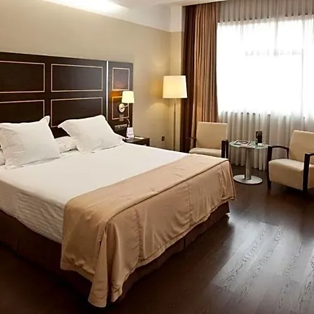 Отель Nh Gran Casino De Extremadura Бадахос
