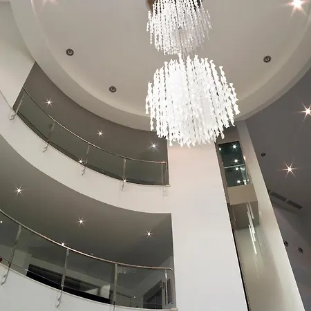 Nh Gran Casino De Extremadura 5*