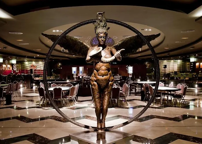 Nh Gran Casino De Extremadura Hotel 5*