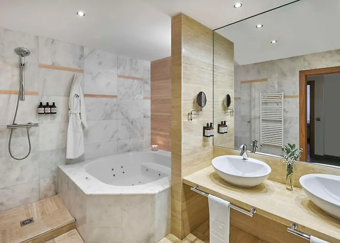 Nh Gran Casino De Extremadura Hotel 5*