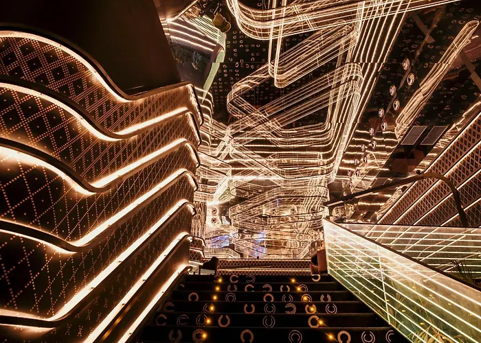 Nh Gran Casino De Extremadura Szálloda 5*