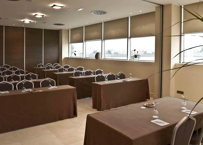 Nh Gran Casino De Extremadura 5*