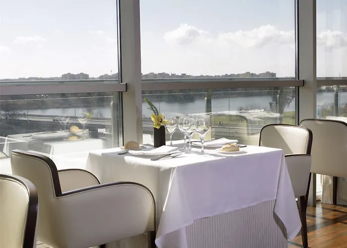 Nh Gran Casino De Extremadura 5*